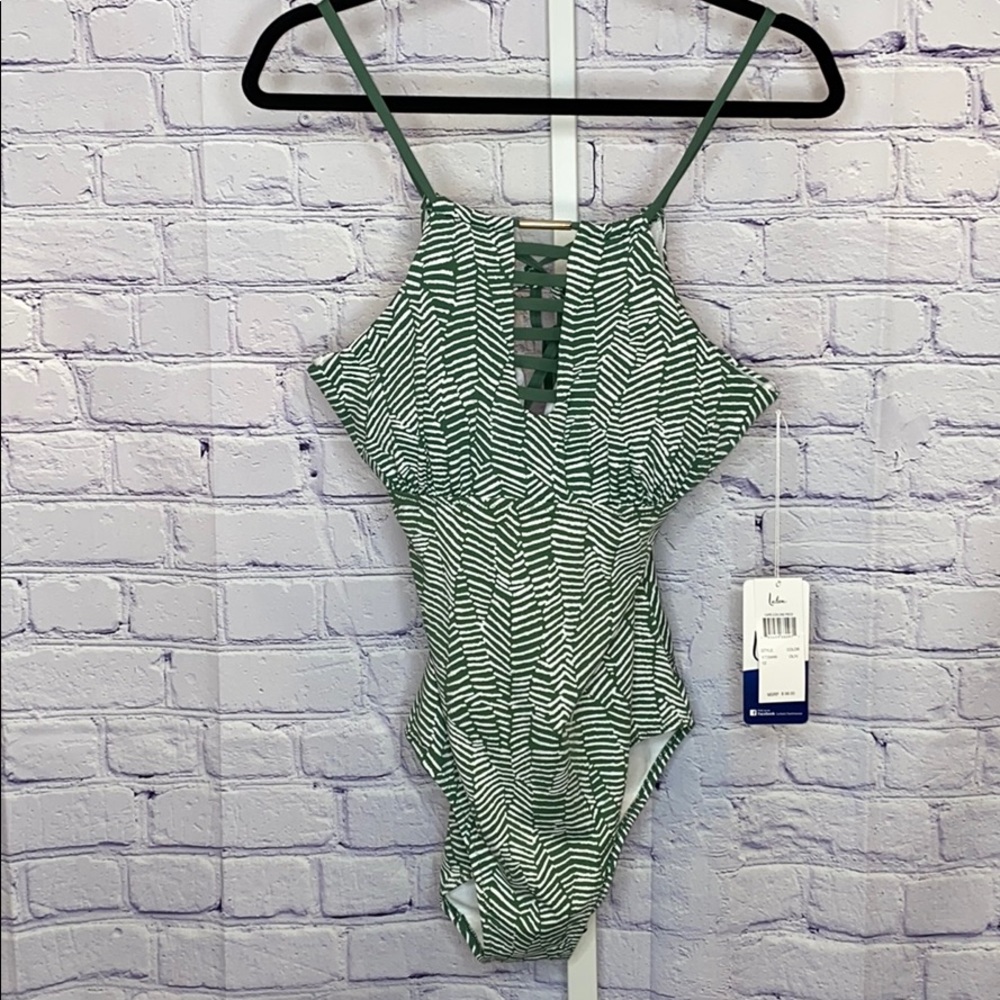 One piece Bathing Suit 🩱